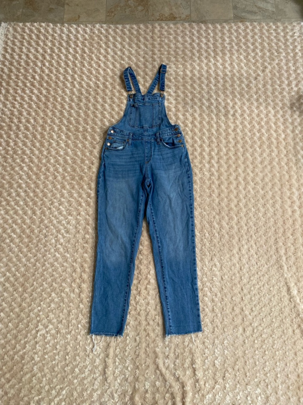 Universal Thread Women 0/25R blue denim bib overalls with adjustable straps